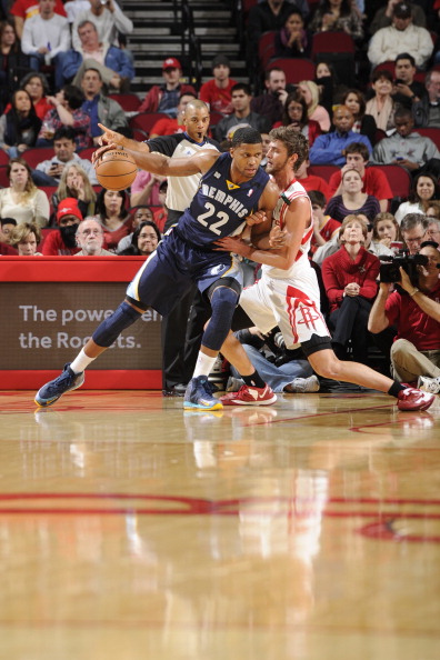 在比赛中仅 在比赛中仅