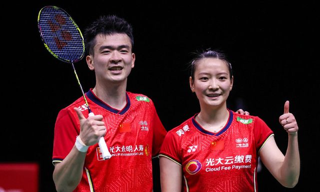 亮相迎接新 亮相迎接新