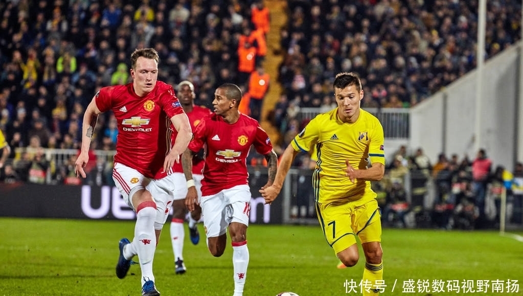 球队在接触 球队在接触