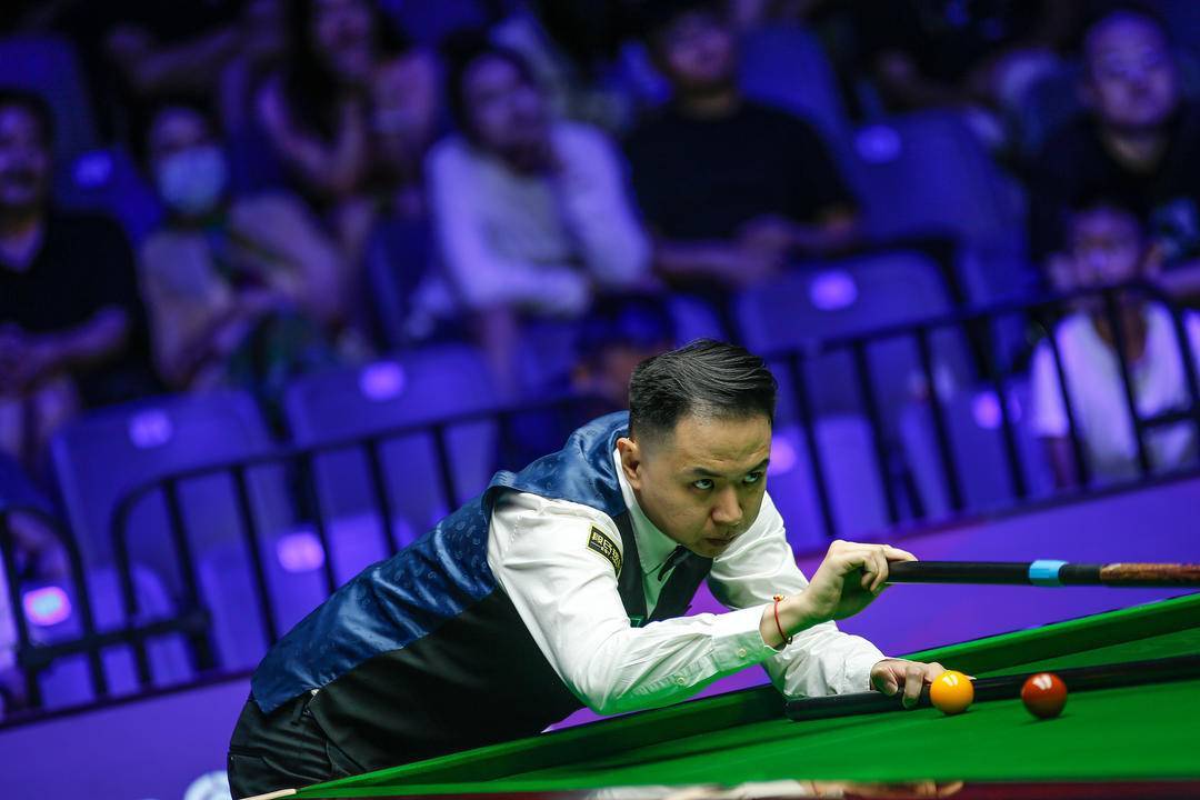 成一篇符合 成一篇符合