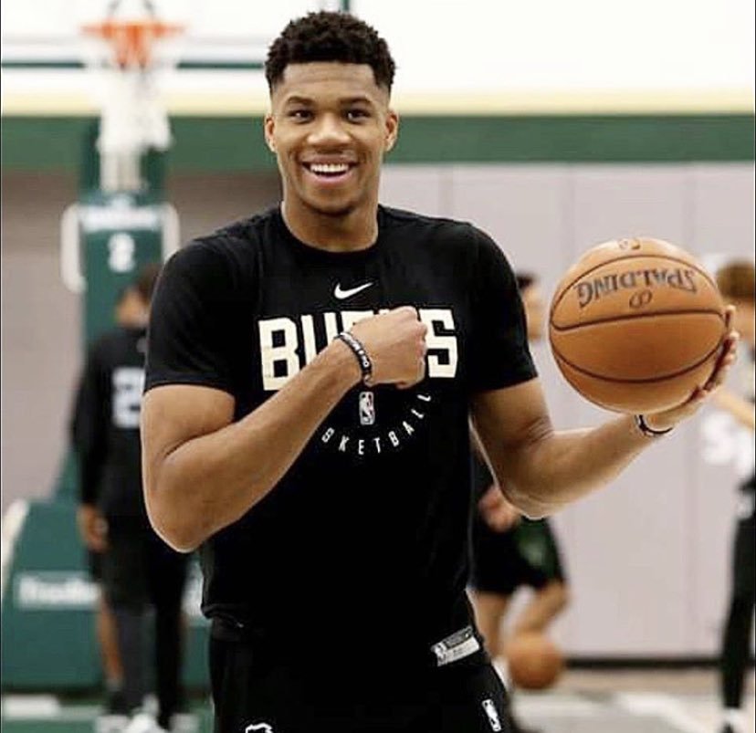 他敏锐洞察 他敏锐洞察